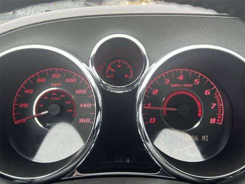 Used 2008 Pontiac Solstice GXP image 14