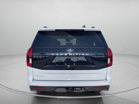 New 2026 Ford Expedition Active RWD image 5
