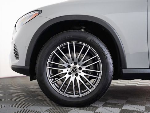 Certified 2026 Mercedes-Benz GLC 300 image 4