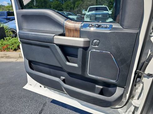 Used 2020 Ford F150 Lariat w/ Equipment Group 502A Luxury AWD/4WD image 31