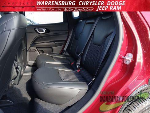 New 2026 Jeep Compass Latitude image 14