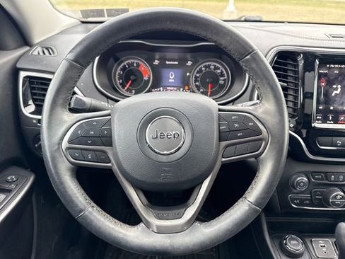 Used 2019 Jeep Cherokee Limited image 20