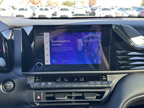 Certified 2025 Toyota Camry SE image 24