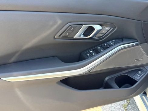 Used 2026 BMW 330i Sedan w/ M Sport Package RWD image 17