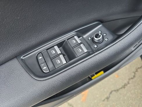 Used 2017 Audi Q7 3.0T Premium Plus w/ Premium Plus Package image 25