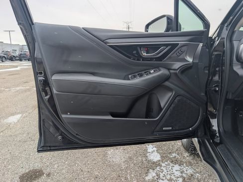 Used 2024 Subaru Outback Limited image 25