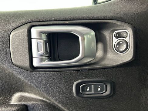 Used 2023 Jeep Wrangler Unlimited w/ 8.4" Radio Group AWD/4WD image 31