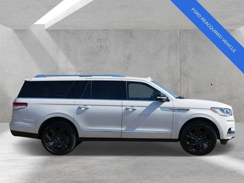 Used 2024 Lincoln Navigator L Reserve AWD/4WD image 2