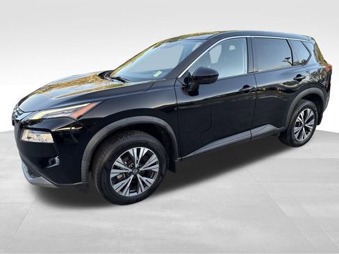 Used 2021 Nissan Rogue SV image 3