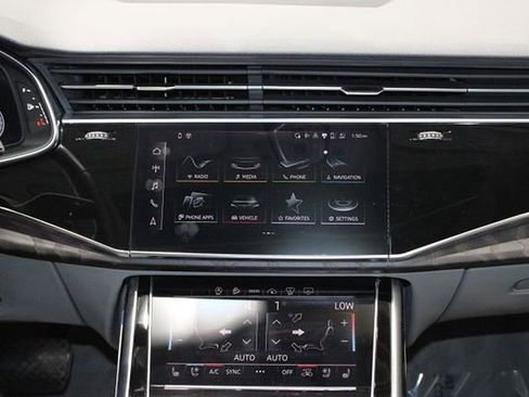 Used 2021 Audi Q7 3.0T Prestige image 30