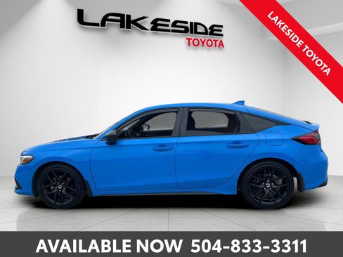 Used 2023 Honda Civic Sport image 3