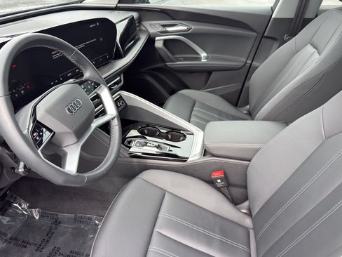 Certified 2025 Audi Q5 Premium w/ Convenience Package AWD/4WD image 14