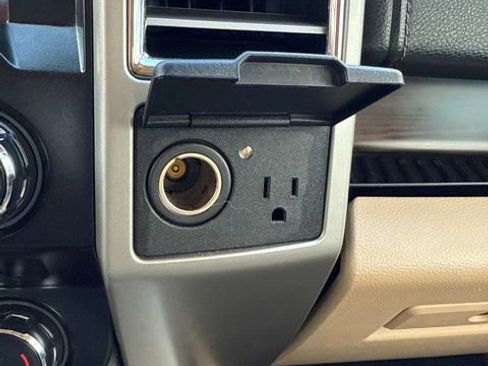 Used 2015 Ford F150 Lariat RWD image 35