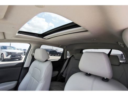 Used 2025 Honda HR-V EX-L image 28
