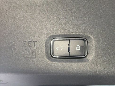 New 2025 Ford Expedition Active image 45