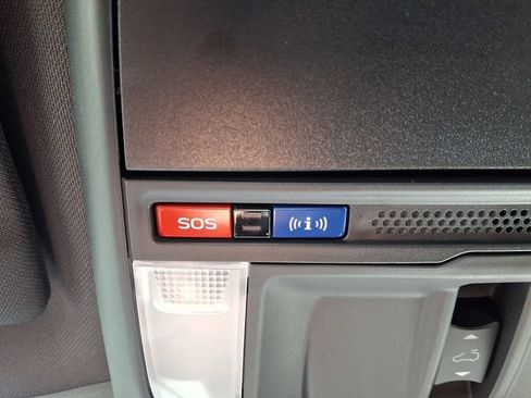 Certified 2025 Subaru Forester Limited AWD/4WD image 36
