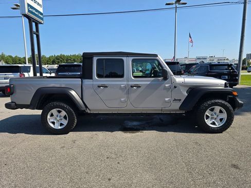 Used 2020 Jeep Gladiator Sport w/ Quick Order Package 24S AWD/4WD image 6