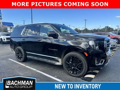 Used 2022 GMC Yukon SLT w/ SLT Premium Package