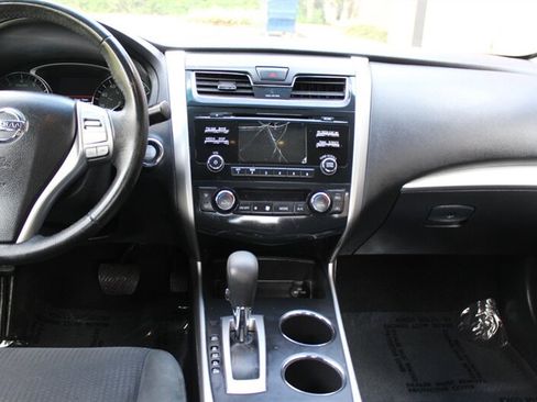 Used 2015 Nissan Altima 2.5 SV w/ Convenience Package FWD image 14