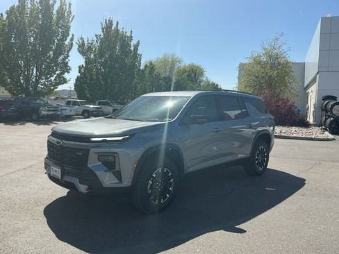 New 2026 Chevrolet Traverse Z71 w/ Enhanced Driving Package AWD/4WD image 8