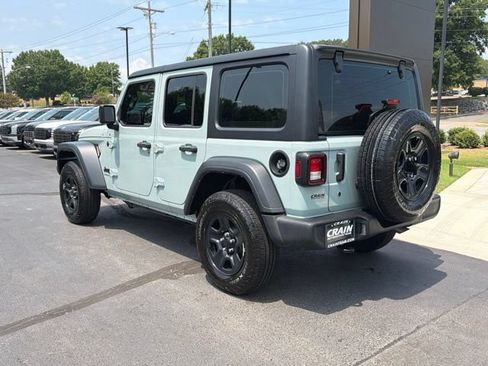 Used 2024 Jeep Wrangler Unlimited Sport AWD/4WD image 6