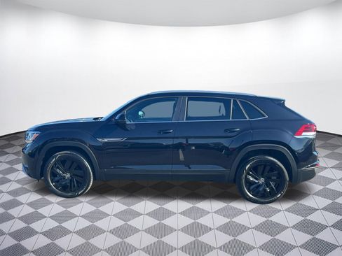 Certified 2023 Volkswagen Atlas Cross Sport SE w/ Panoramic Sunroof Package image 2
