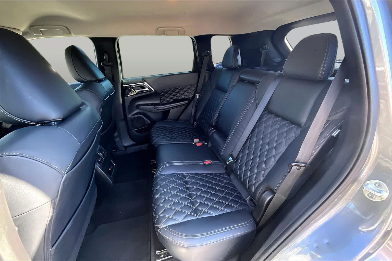 Used 2022 Mitsubishi Outlander SEL AWD/4WD image 21
