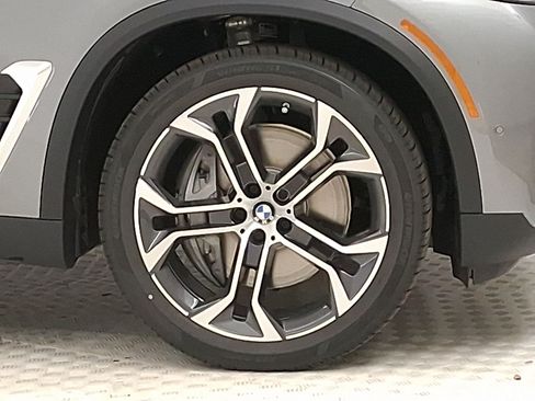 New 2026 BMW X5 xDrive50e w/ Premium Package AWD/4WD image 10