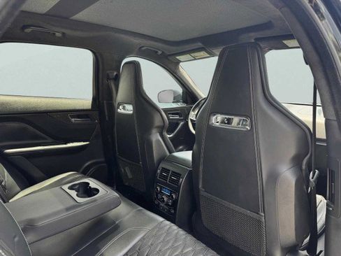 Used 2019 Jaguar F-PACE SVR image 46