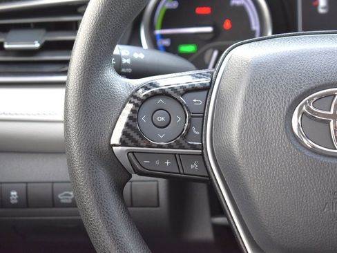 Used 2021 Toyota Camry LE image 14