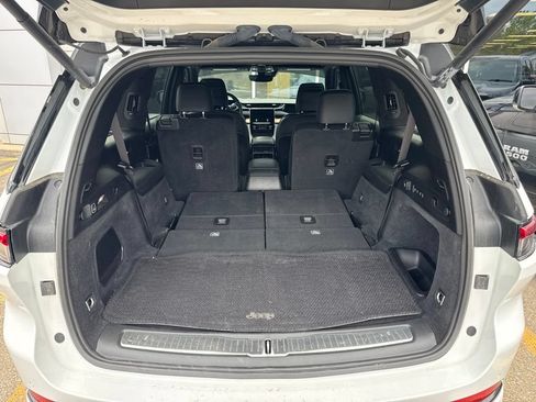 Used 2025 Jeep Grand Cherokee L Summit AWD/4WD image 7