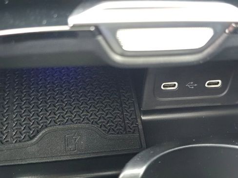 New 2026 Mercedes-Benz C 43 AMG 4MATIC Sedan image 33