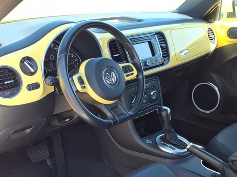 Used 2012 Volkswagen Beetle 2.5 FWD image 21