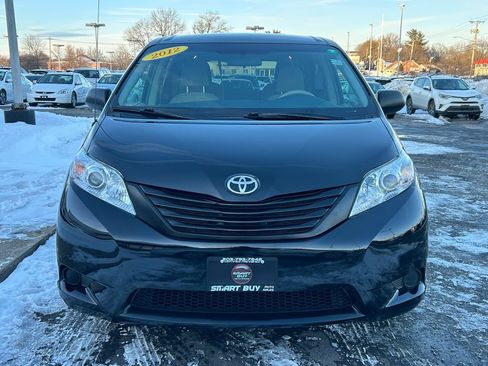 Used 2012 Toyota Sienna image 3