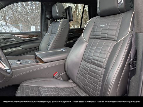 Certified 2024 Cadillac Escalade Sport Platinum w/ LPO, ONYX Package AWD/4WD image 32