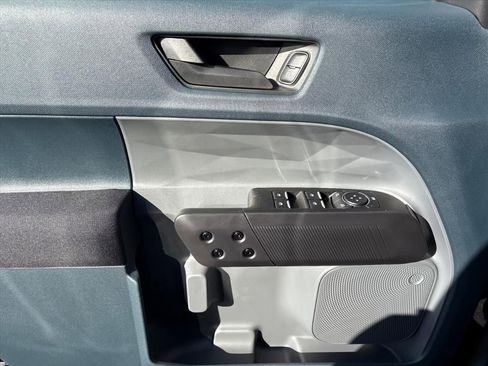 New 2025 Ford Maverick XL FWD image 20