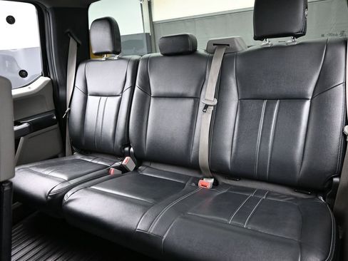 Used 2019 Ford F150 XLT image 24