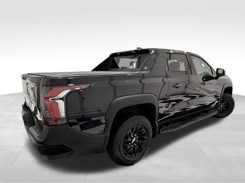 Used 2025 Chevrolet Silverado EV LT image 6