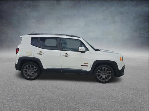 Used 2016 Jeep Renegade 75th Anniversary FWD image 10