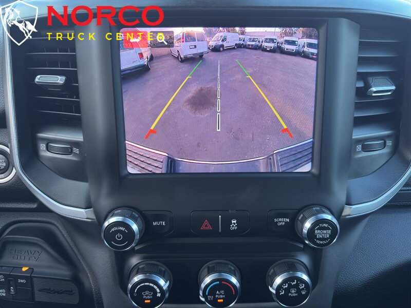 Used 2024 RAM 2500 Big Horn AWD/4WD image 25