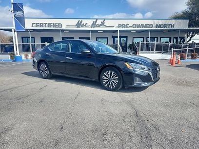 Used 2025 Nissan Altima 2.5 SV