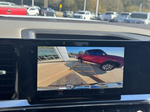 New 2026 GMC Sierra 1500 SLT w/ SLT Premium Package image 17