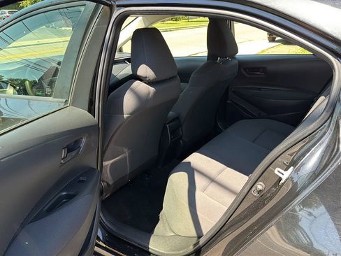 Used 2022 Toyota Corolla LE FWD image 26