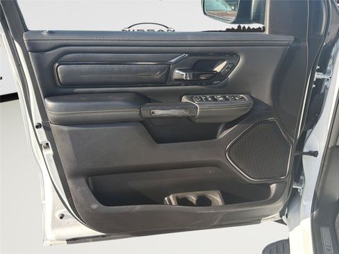 Used 2024 RAM 1500 Limited AWD/4WD image 9