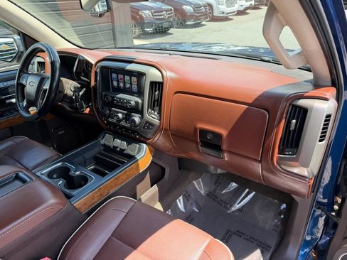 Used 2015 Chevrolet Silverado 1500 High Country w/ High Country Premium Package AWD/4WD image 14
