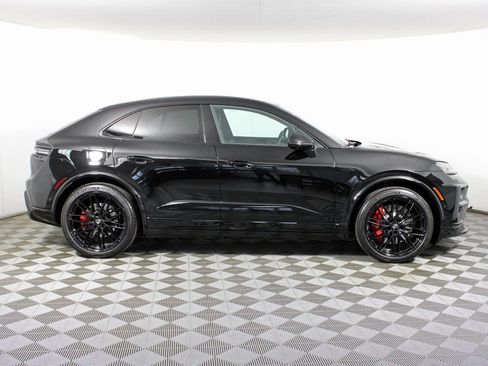 Certified 2025 Porsche Macan Turbo Electric image 8