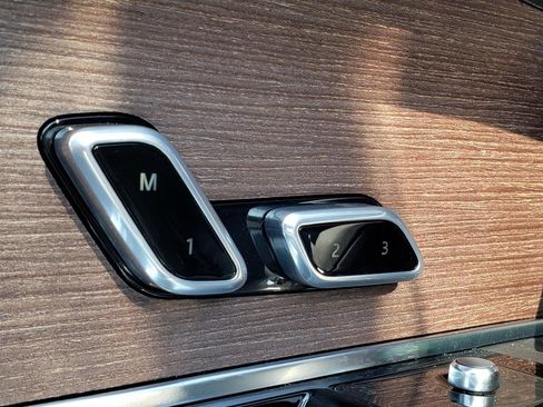 New 2025 Land Rover Range Rover SE image 20