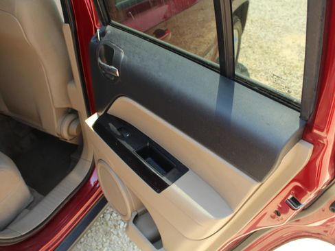 Used 2016 Jeep Patriot Latitude image 21