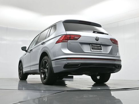 Used 2024 Volkswagen Tiguan SE R-Line image 51