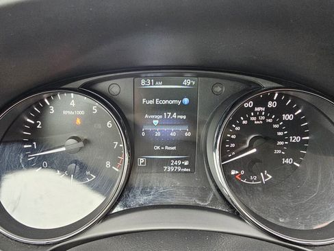 Used 2017 Nissan Rogue SV image 26